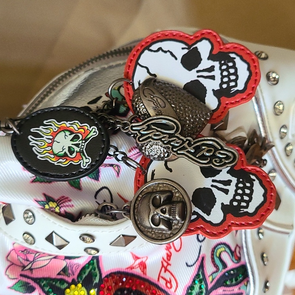 Ed Hardy Bag ♥️ - Picture 7 of 8